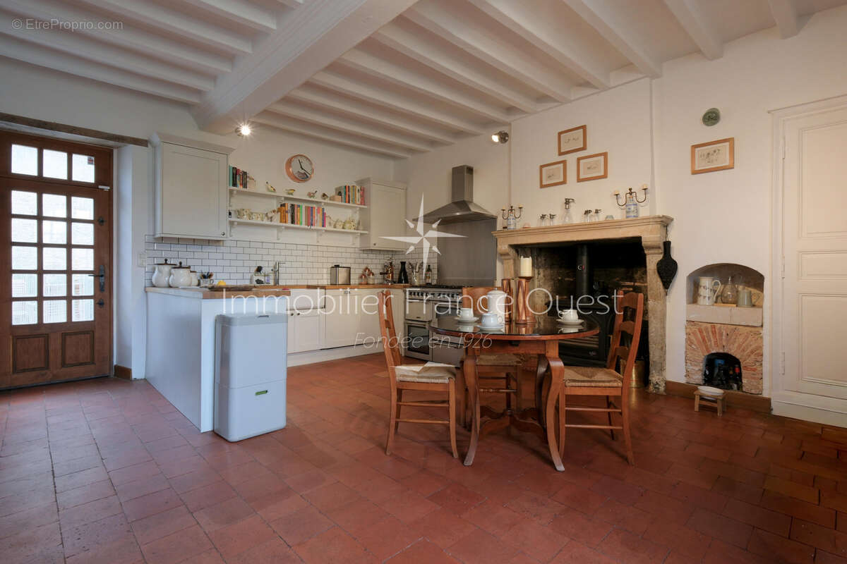 Maison à SABLE-SUR-SARTHE