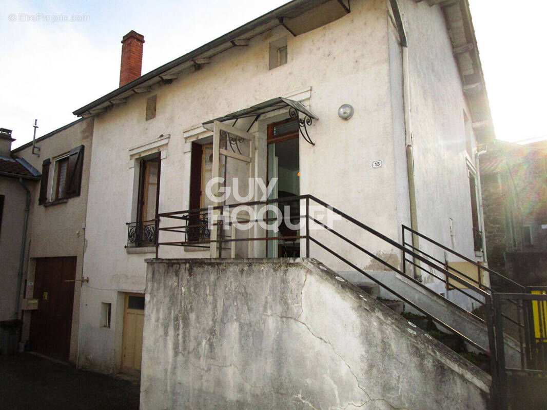 Maison à MAZEYRAT-D&#039;ALLIER