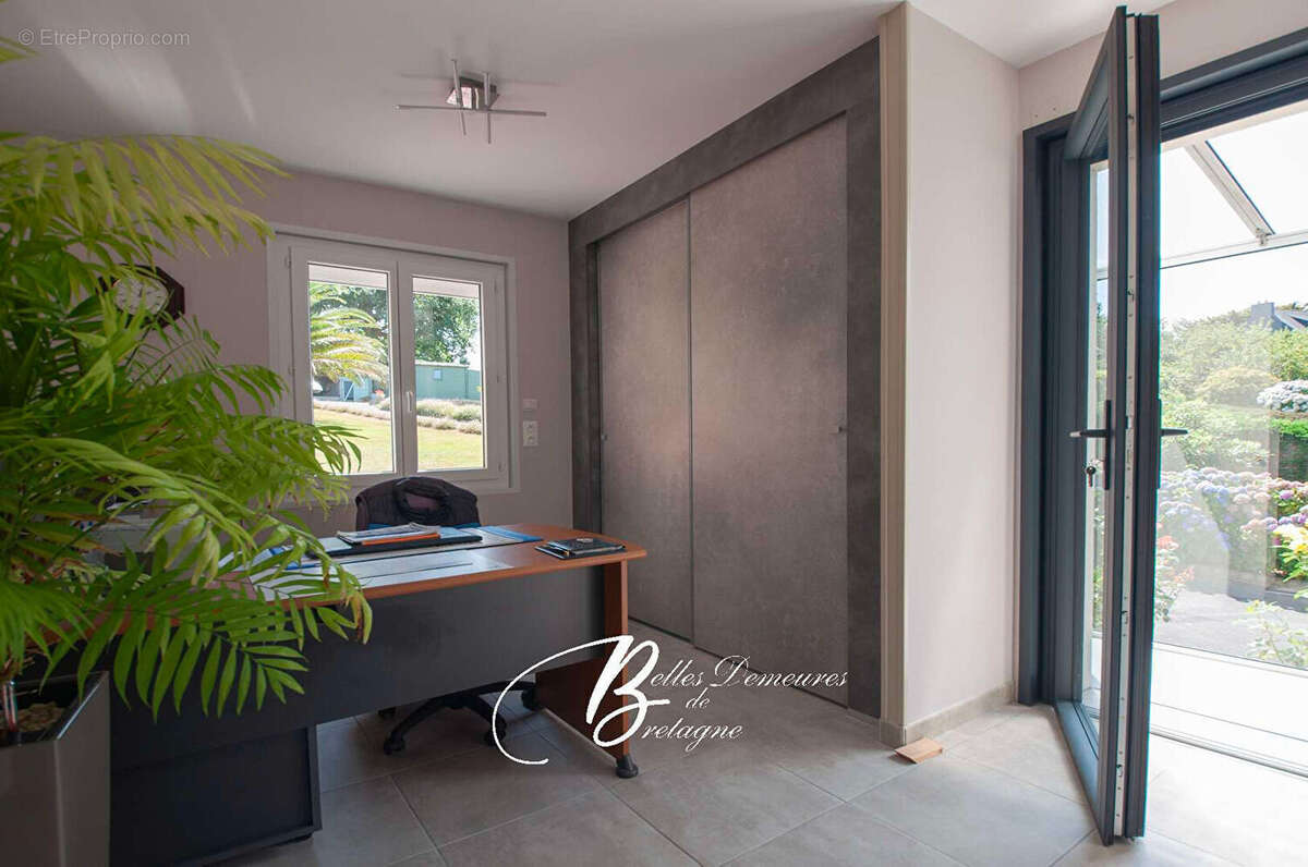 A vendre propriété ouverte sur son grand terrain constructible Côte de granit rose Bretagne - photo 11