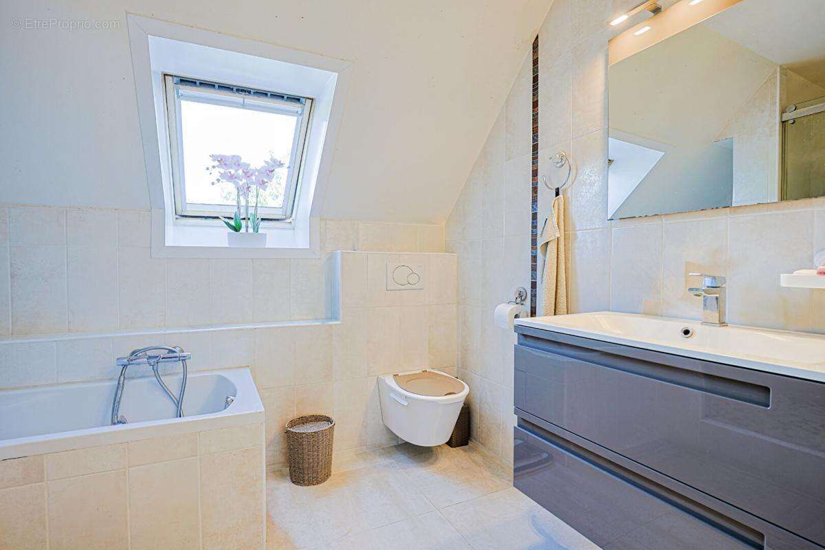 Maison Saulx Les Chartreux  7 pièce(s) 149,47m2 - photo 12