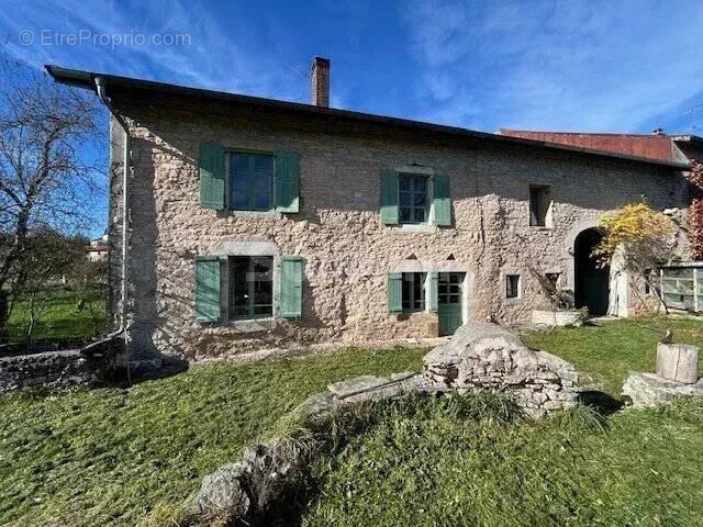 Maison à CLAIRVAUX-LES-LACS