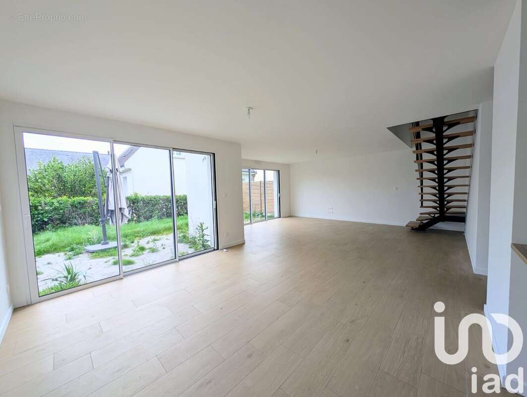 Photo 2 - Maison à SAINT-AVE