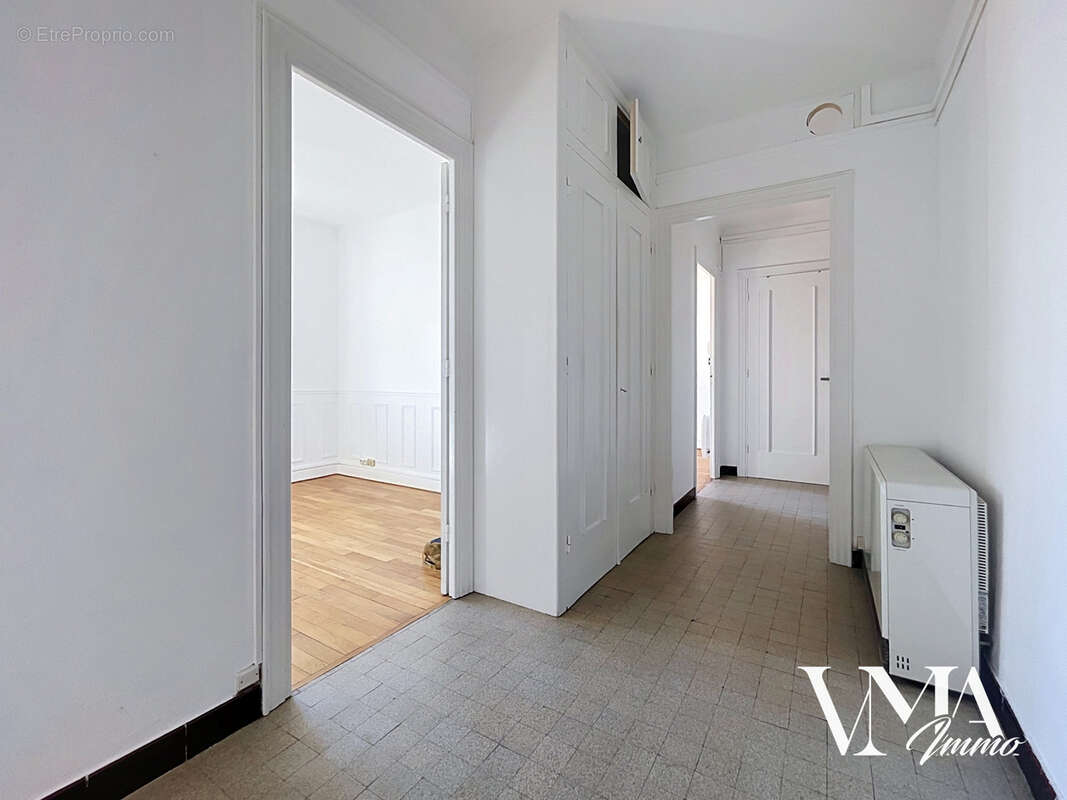 EXCLISIVITÉ / MONPLAISIR - Bel Appartement T3 de 62 m2 au 5ème étage avec ascenseur - photo 11