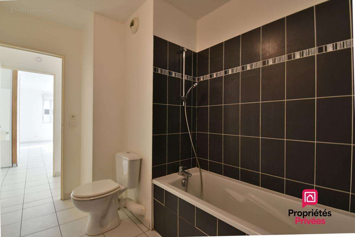 T3  très lumineux de 60 m2 en Rez de jardin - Habitation ou activité libérale - photo 6