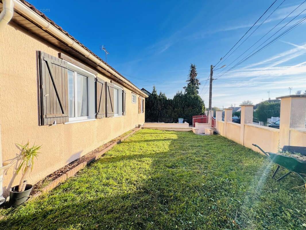 Maison à AUNAY-SOUS-AUNEAU