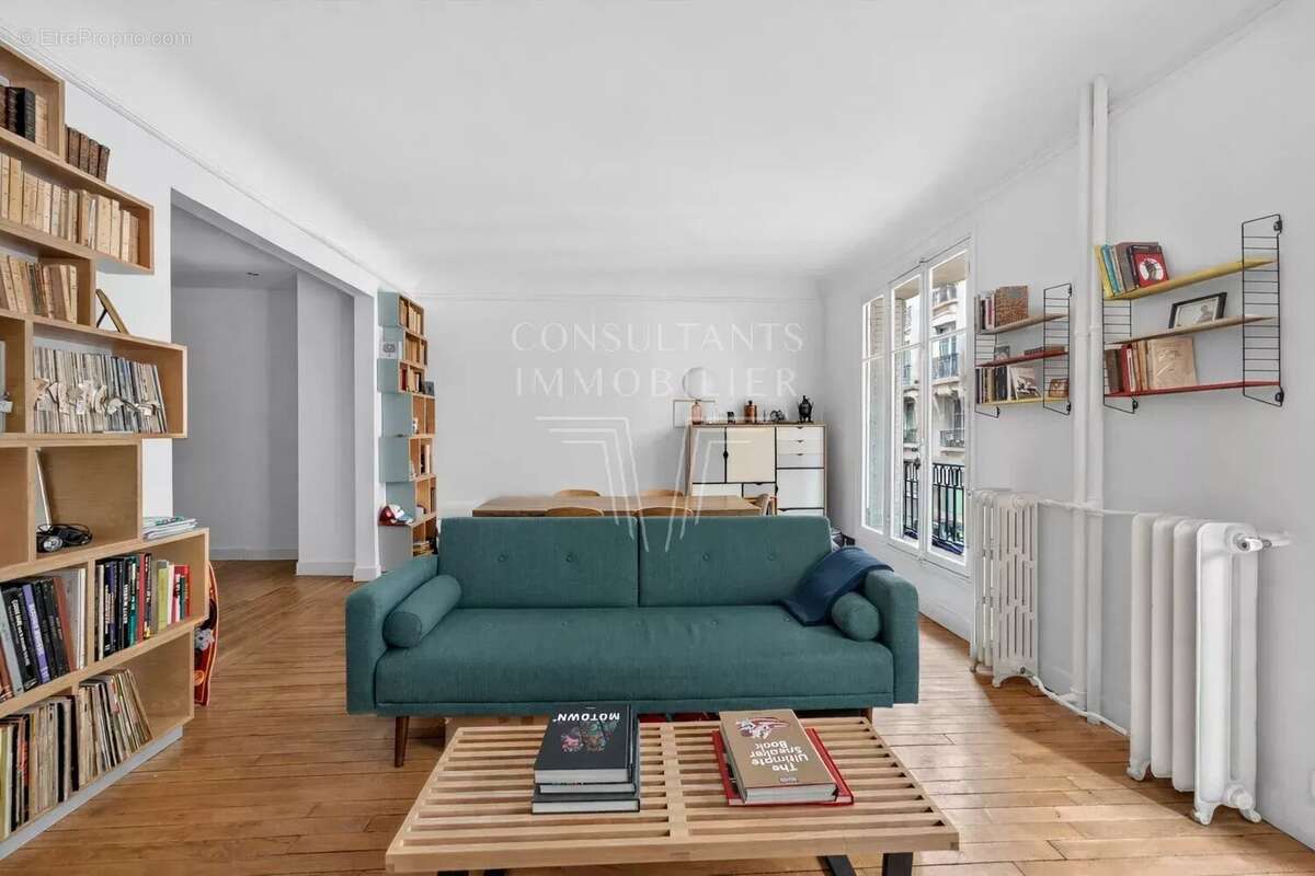 Appartement à PARIS-16E