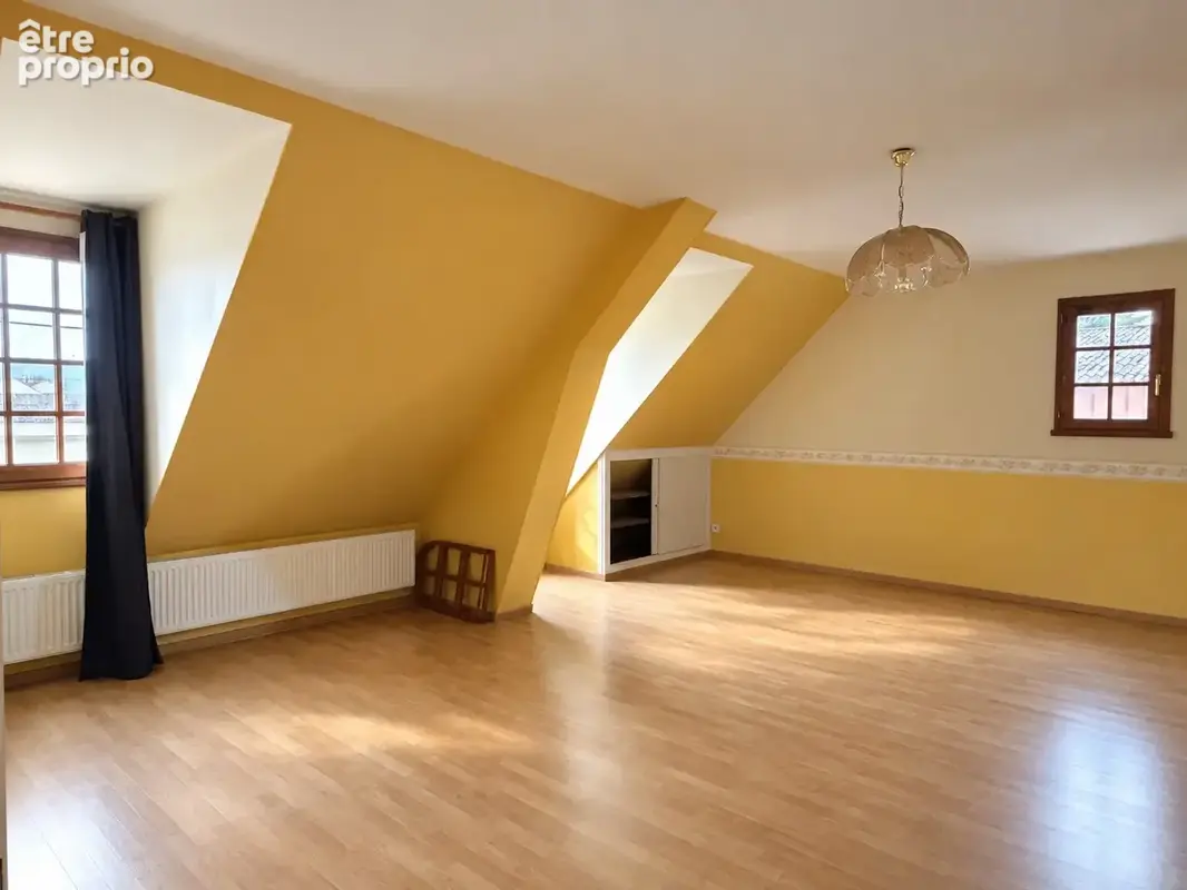 Maison familiale de 192 m2 avec garage double à LA FERTE SAINT AUBIN - photo 5