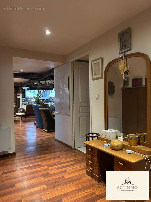 Appartement 185 m² à Joigny  - photo 3