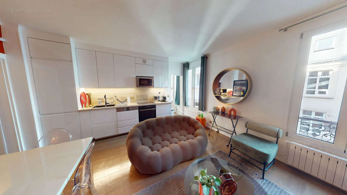 Appartement à PARIS-16E