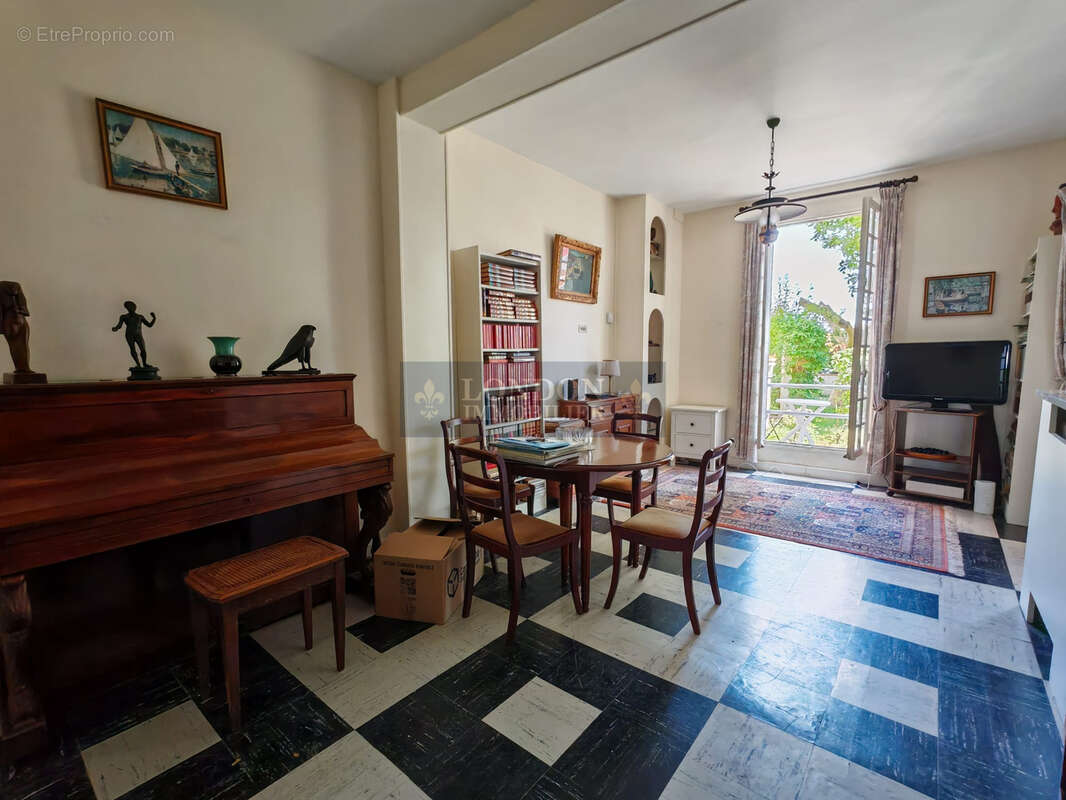 Maison à VERSAILLES
