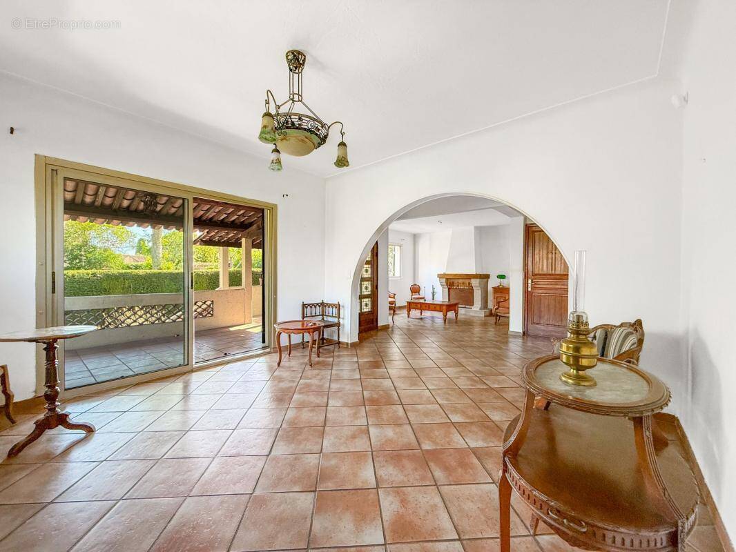 Maison à CAGNES-SUR-MER