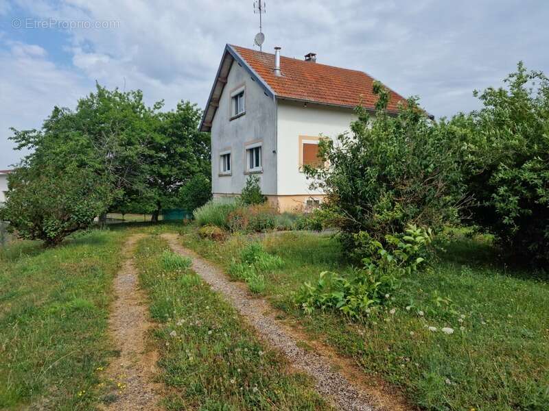 Maison à CONTREXEVILLE