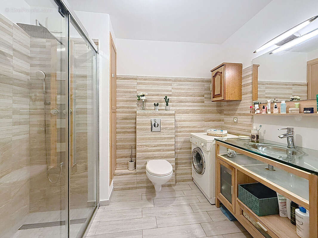 Appartement à L&#039;ISLE-D&#039;ABEAU