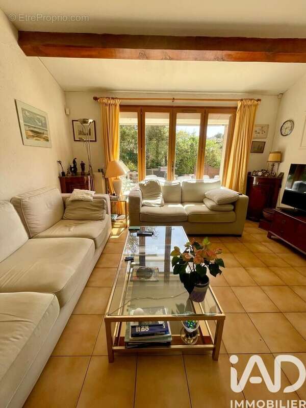 Photo 4 - Maison à LES ISSAMBRES