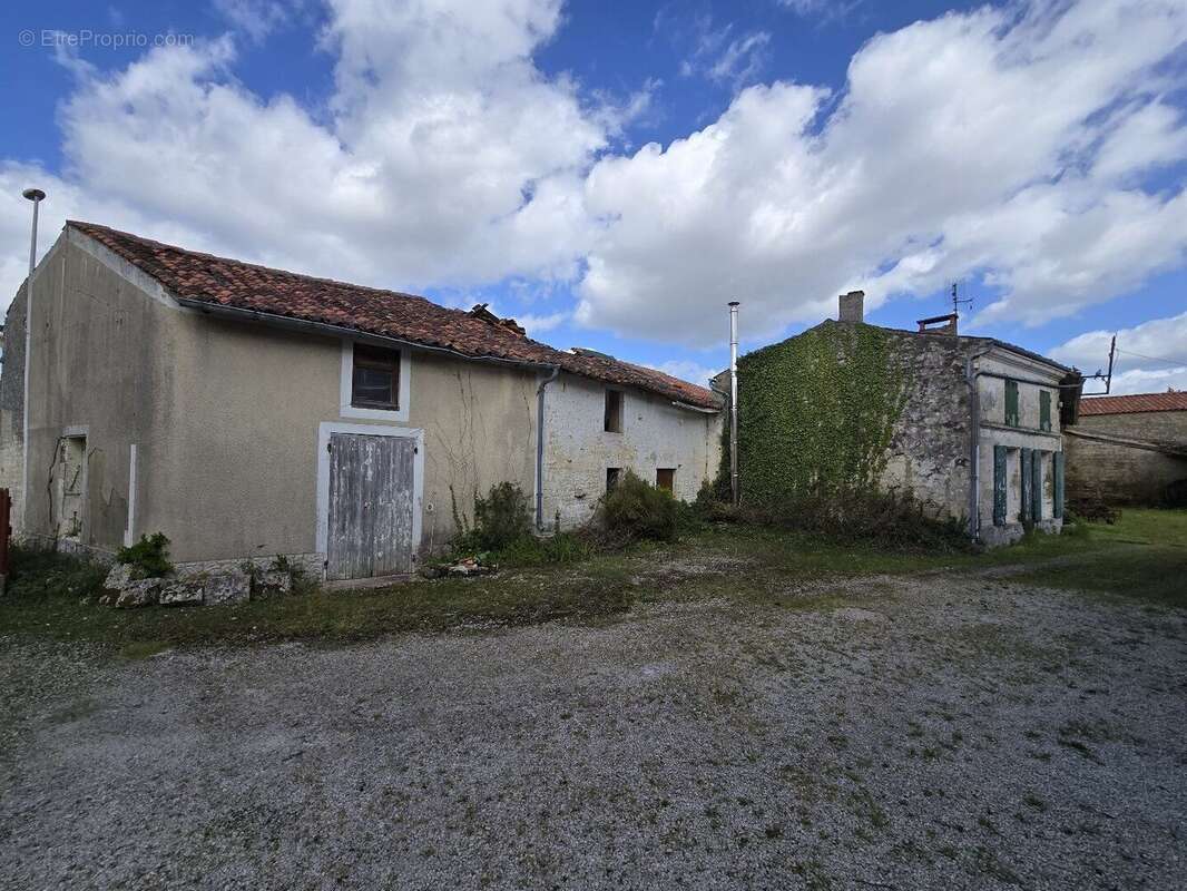 Maison à COIVERT