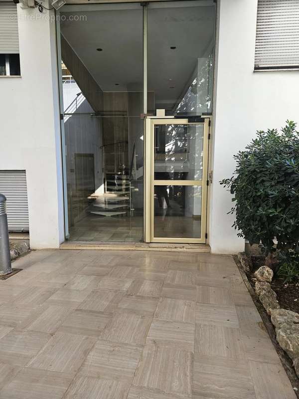 Appartement à VILLENEUVE-LOUBET