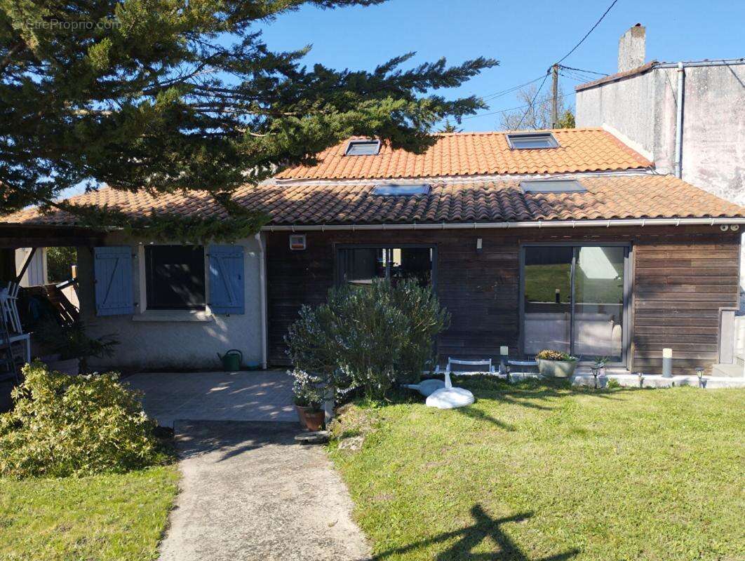 Maison à MAUVES-SUR-LOIRE