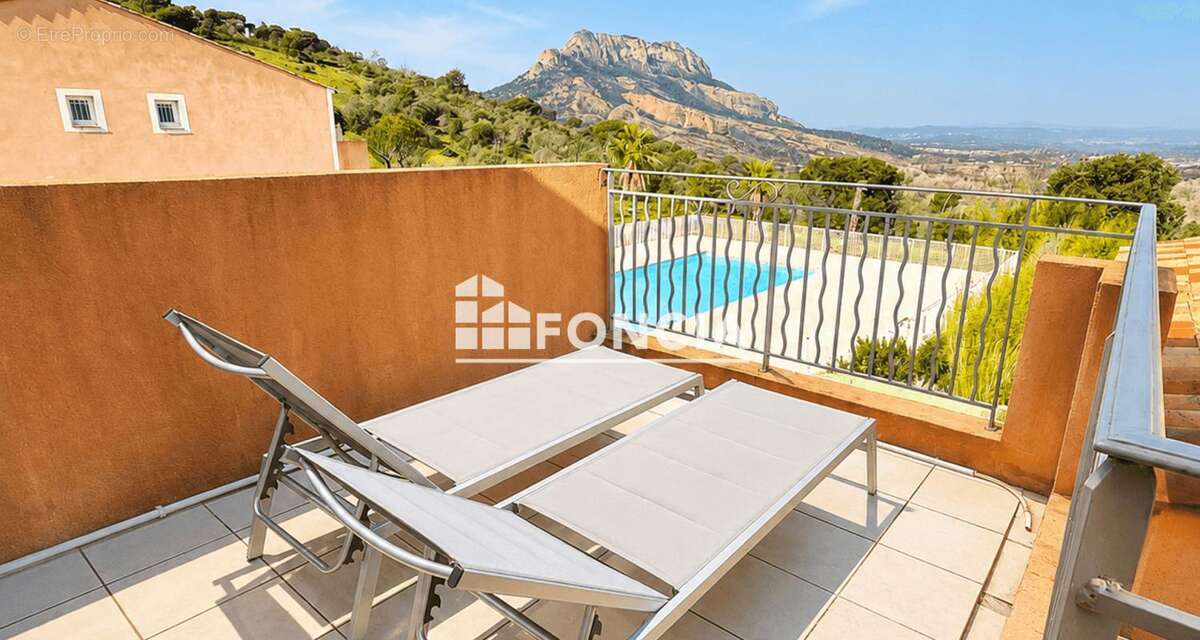 Maison à ROQUEBRUNE-SUR-ARGENS