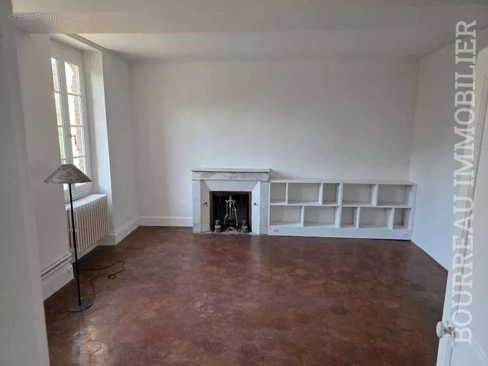 Maison à CHASSY