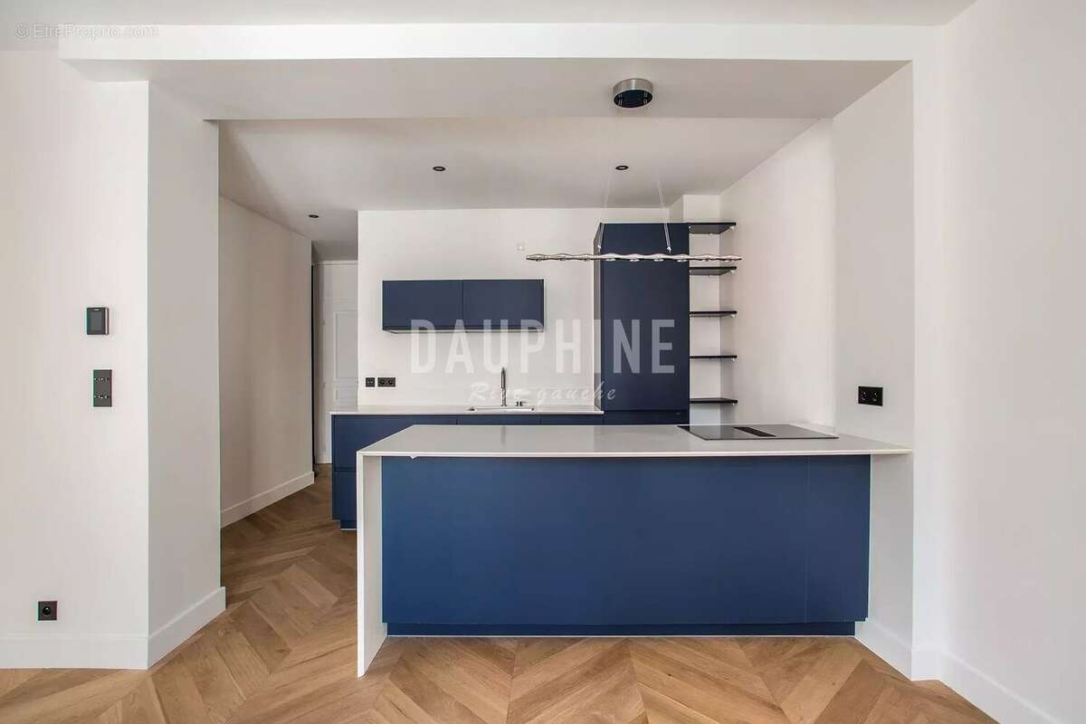 Pied à terre Place Saint Sulpice - photo 4