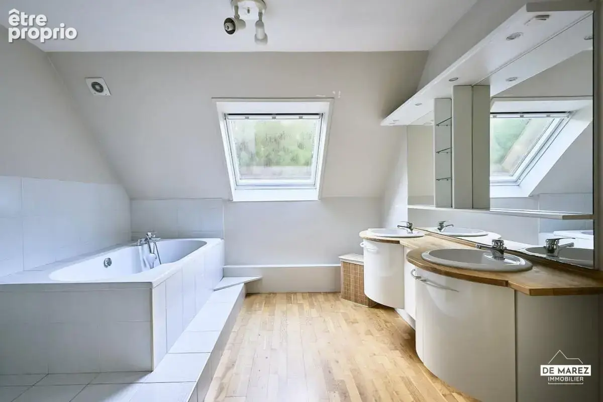Exclusivite : duplex traversant avec terrasse et garage ! - photo 10