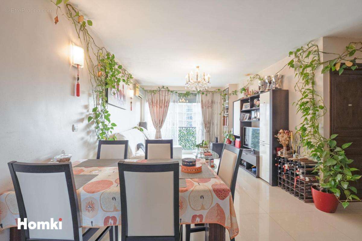 Appartement à MARSEILLE-1E