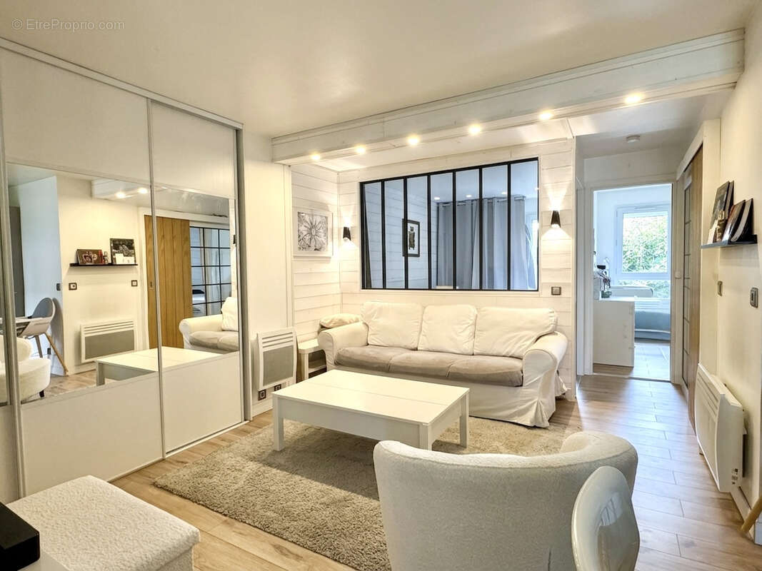 Appartement à MAGNY-LE-HONGRE