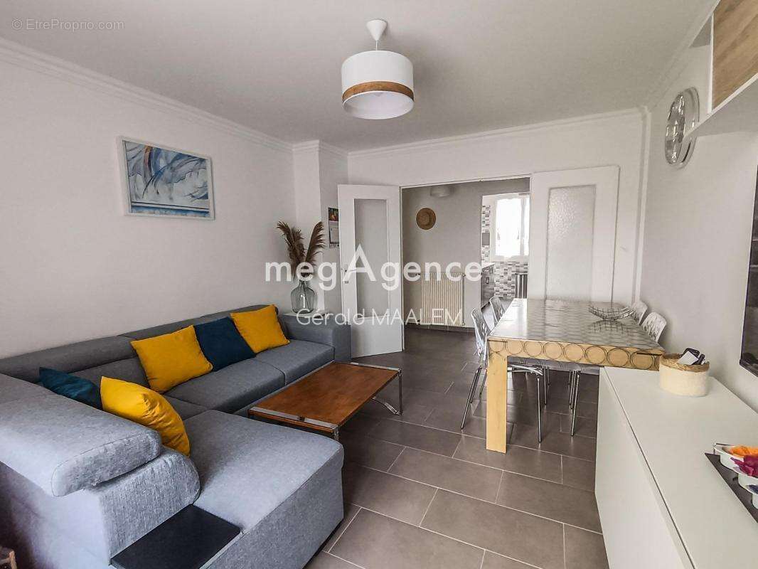 Appartement à SAINT-RAPHAEL