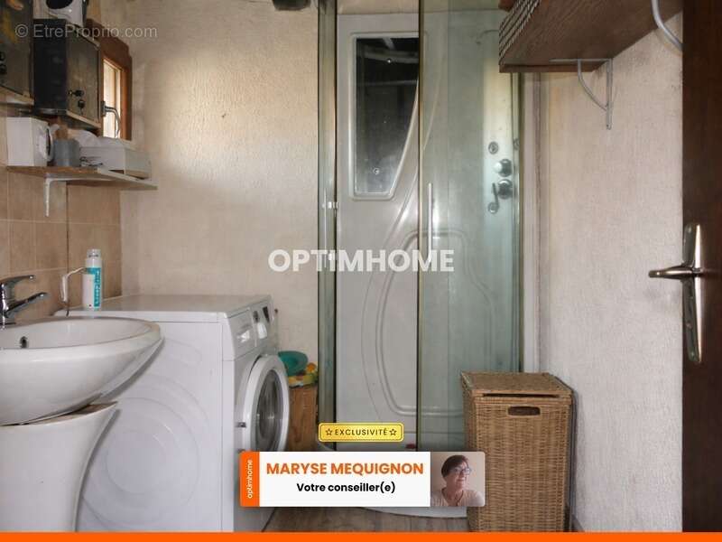 Maison à AUGEROLLES