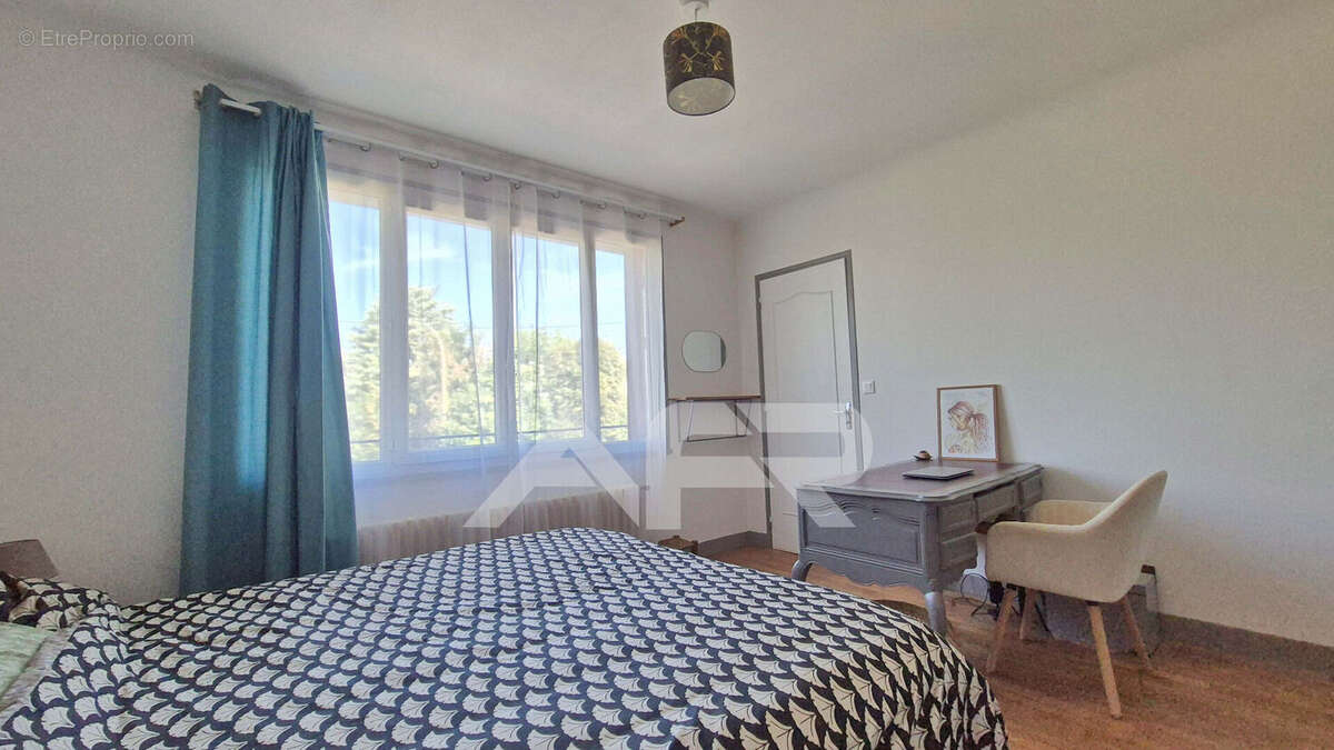 Maison indépendante avec jardin, dépendance CHATOU - photo 12