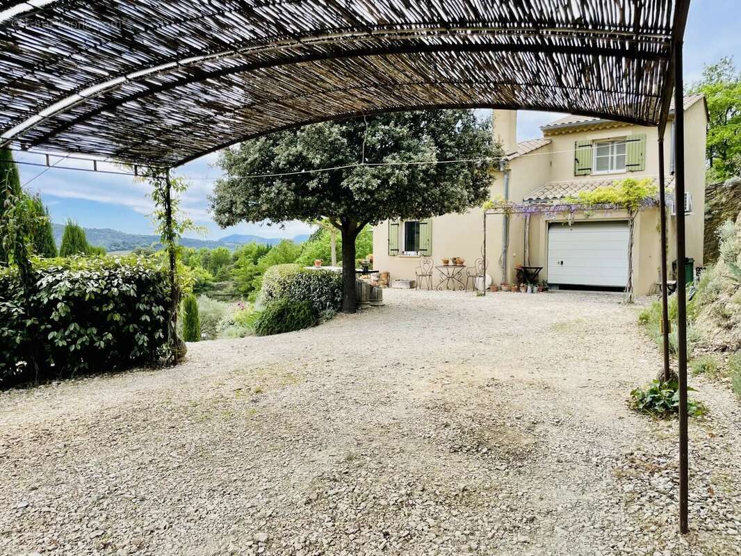 Maison à VAISON-LA-ROMAINE
