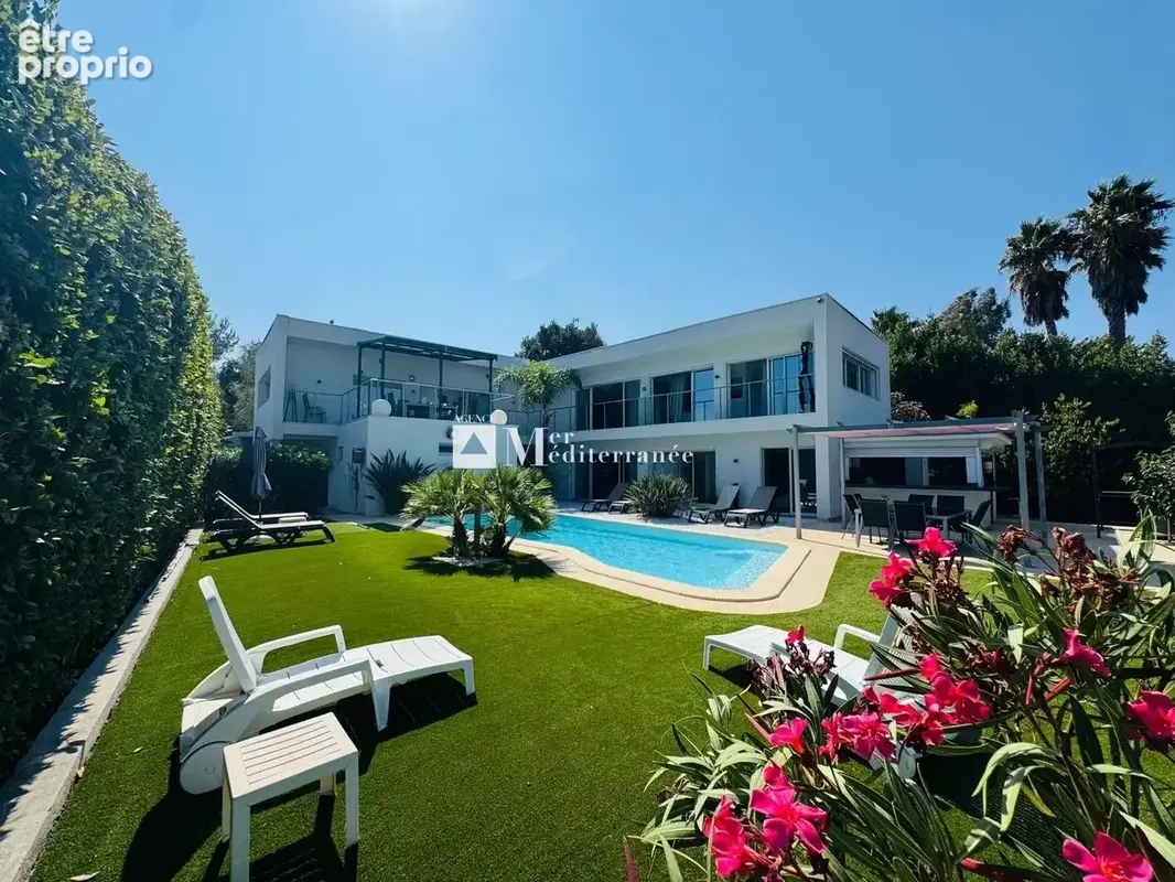 Villa + 2 terrains constructibles à vendre à Cogolin (83310) - photo 2