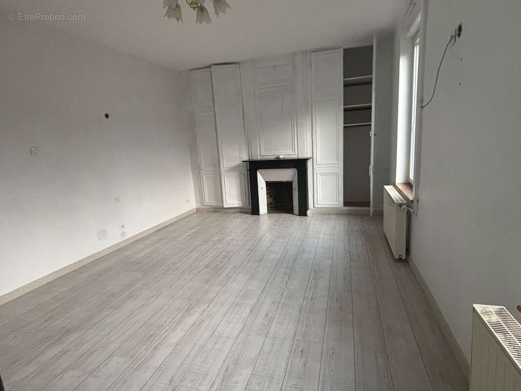 Maison à VIGNACOURT