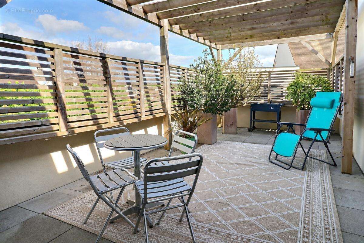 Appartement à SAINT-NOM-LA-BRETECHE