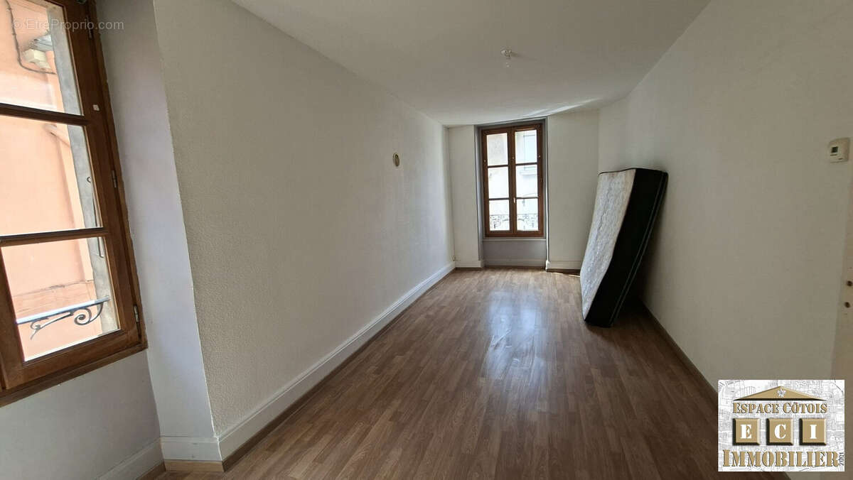 Appartement à LA COTE-SAINT-ANDRE