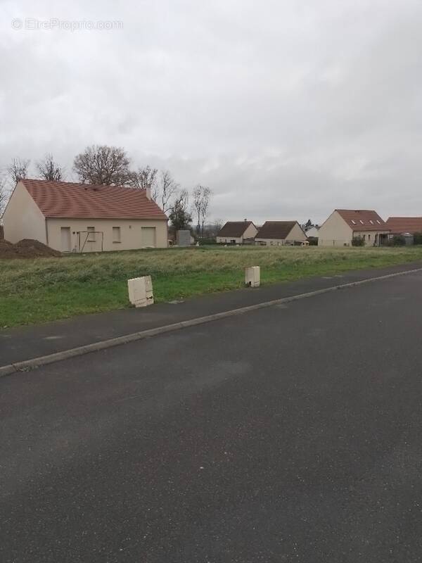 Terrain à SAINT-GOBAIN