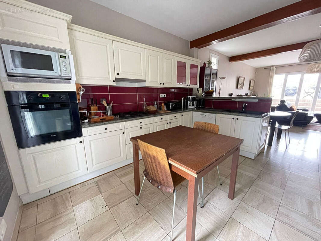 Maison à SARTROUVILLE