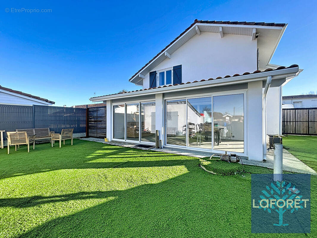 Maison à SAINT-GEOURS-DE-MAREMNE