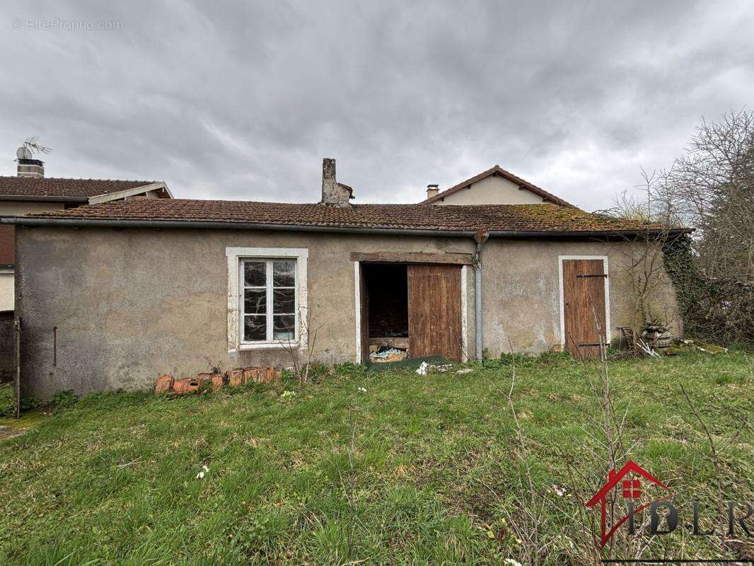 Maison à TERRE-NATALE