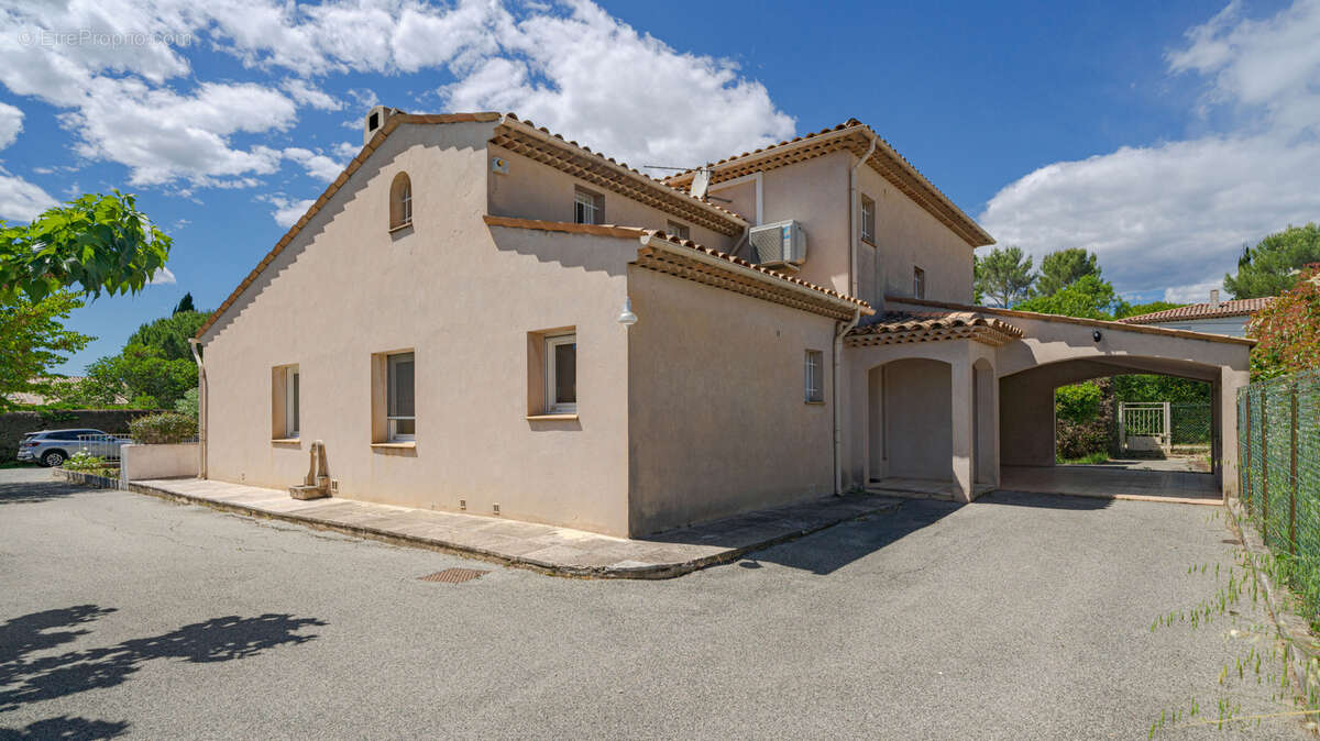 Maison à MOUANS-SARTOUX
