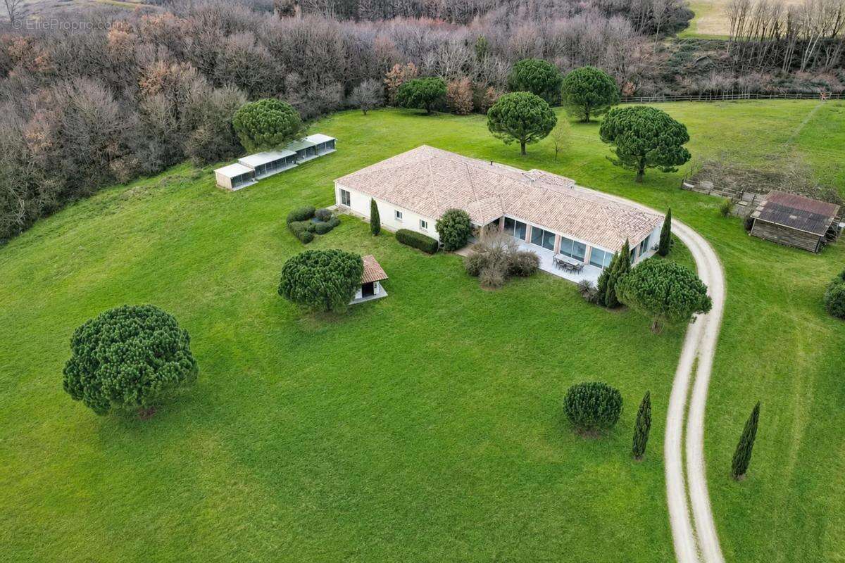 Maison à CABANAC-SEGUENVILLE