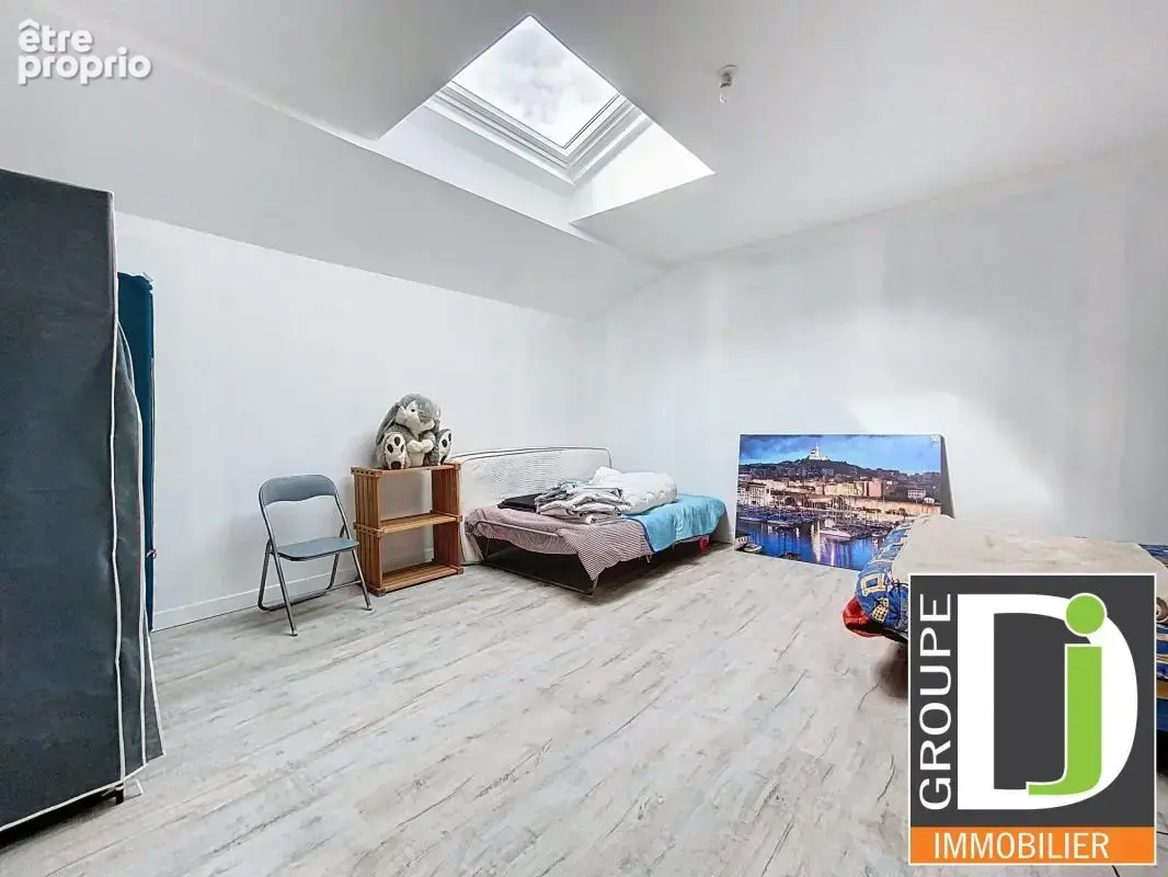 Maison mitoyenne à vendre à Etoile-sur-Rhône, avec garage et - photo 8