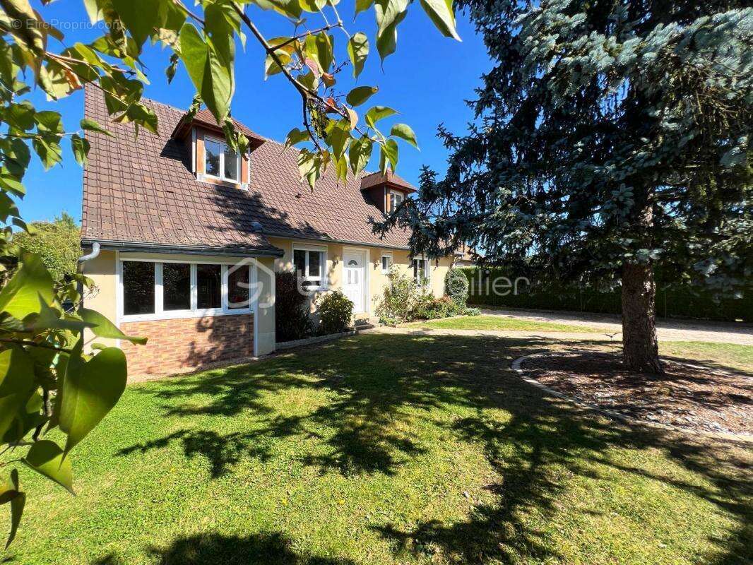 Maison à RICHEBOURG