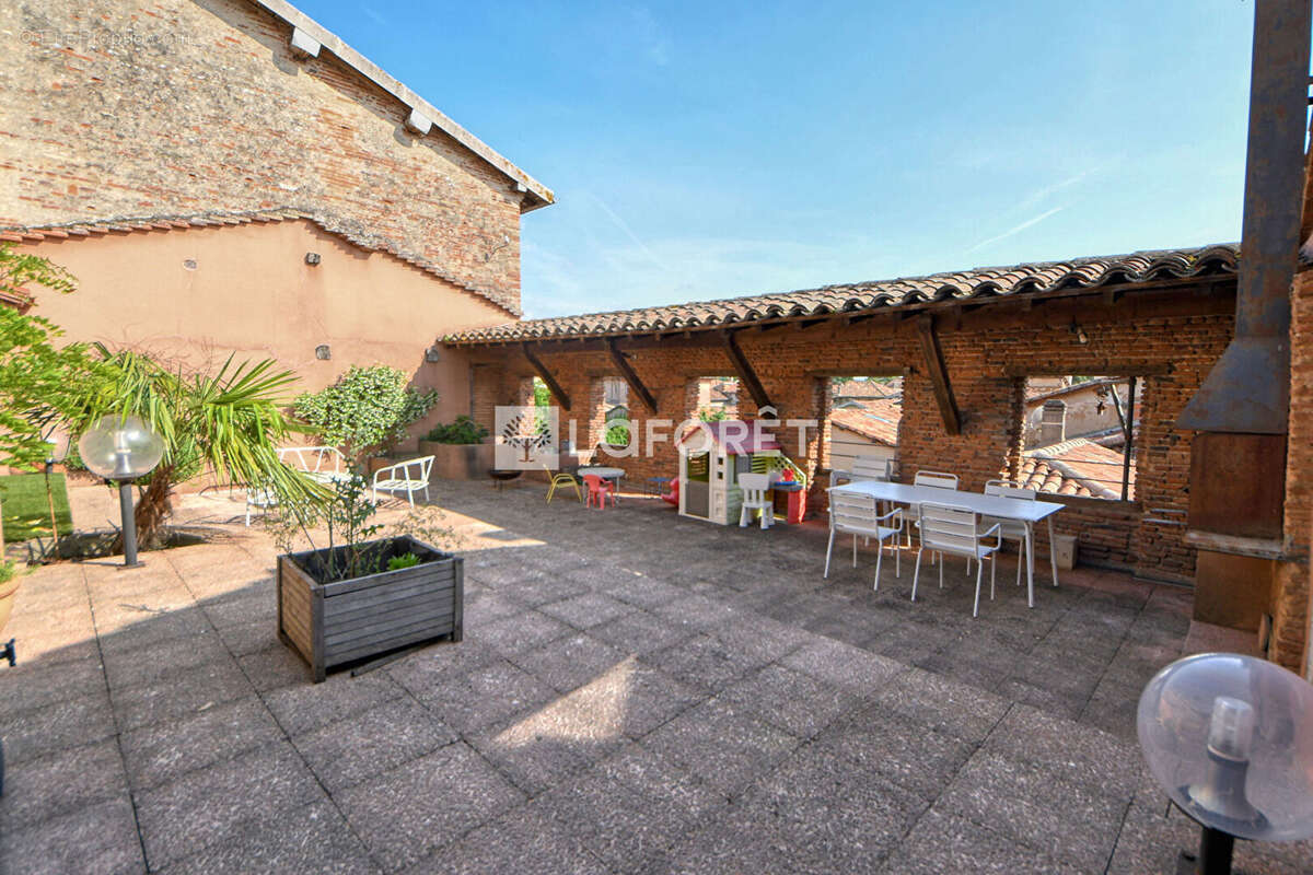 Propriété d'exception avec terrasse et vue sur les toits de Lisle-sur-Tarn - photo 13