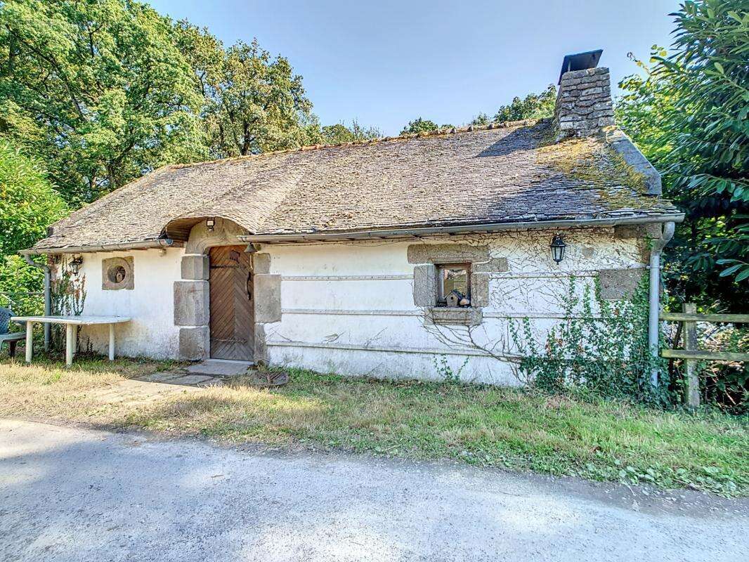 Maison à LA CHAPELLE-CHAUSSEE