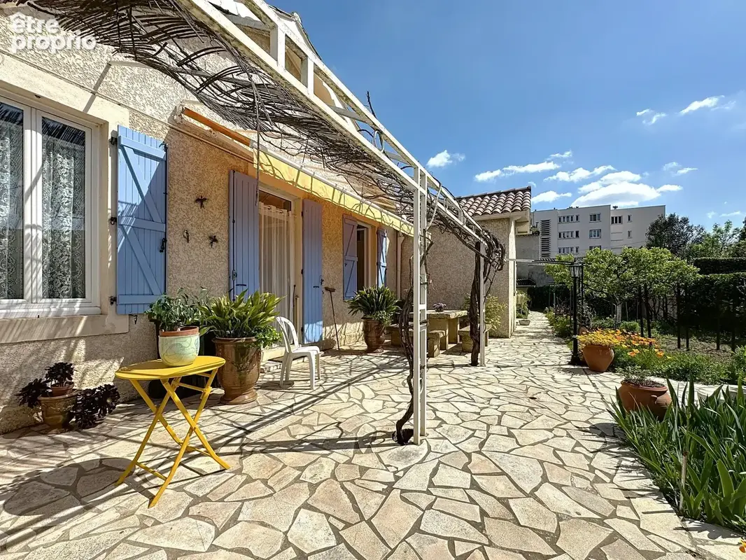 Maison 3 pièces 57 m² à vendre à Nimes (30000) - photo 2