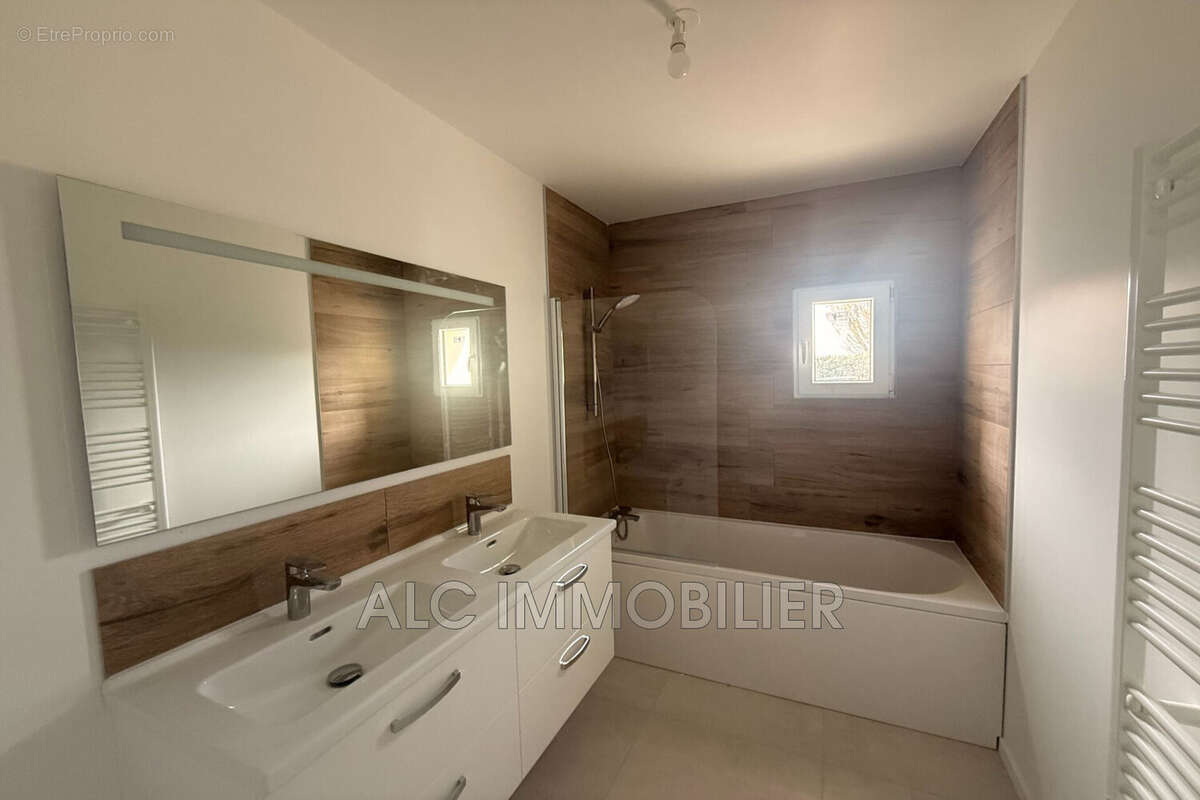 Maison à CHAMPFLEUR