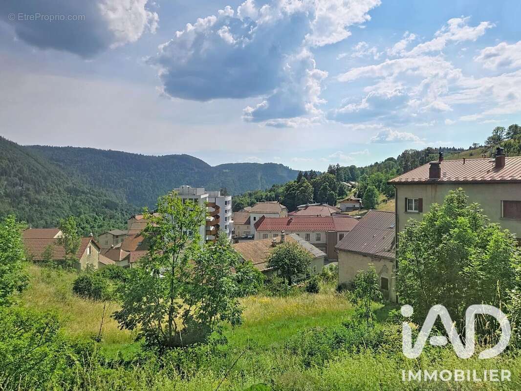 Maison 230 m² à Septmoncel  - photo 2