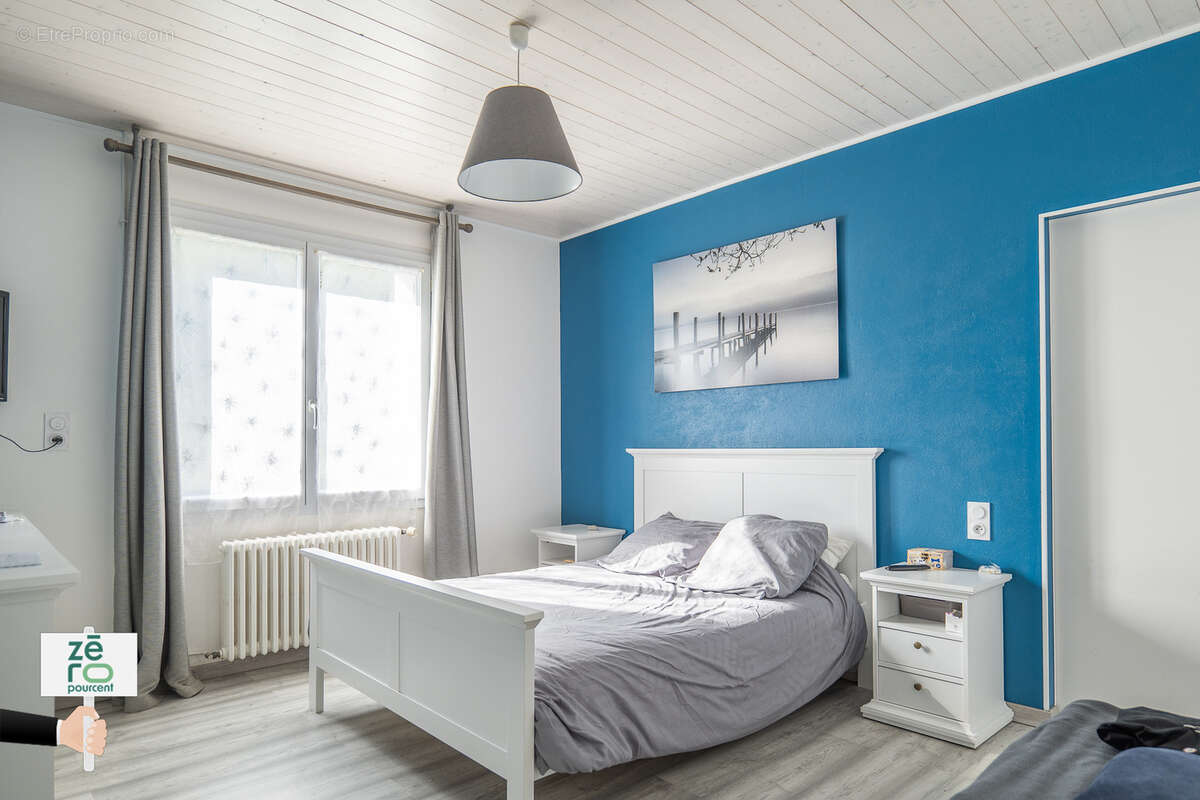 Maison à CHATEAUNEUF