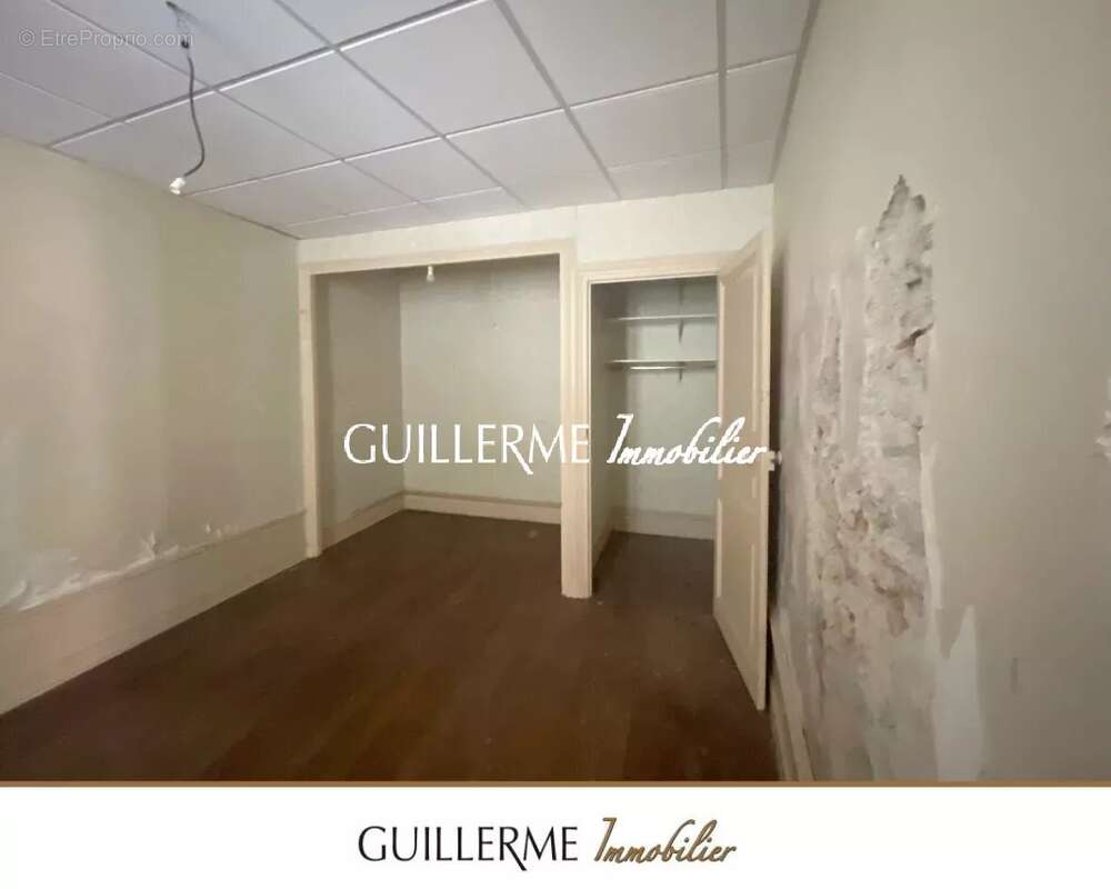 Appartement à SALORNAY-SUR-GUYE